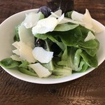 パスタ フルムラ - サラダセットの葉っぱのサラダ