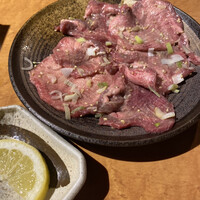 ホルモン焼肉 富や 栄店 - 
