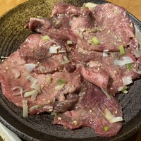 ホルモン焼肉 富や 栄店 - 