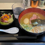 Shinagawa Badoman - 濃厚鶏白湯ラーメン850円