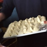新ちゃん - ぎょうざ焼きます