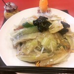 萬来軒 - かた焼きそば 790円