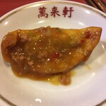 萬来軒 - 麻婆餃子アップ