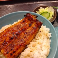 うな丼❪半身❫お吸い物▪お新香付き