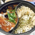 Shabu you - 初めはコンロの調子が悪く，なかなか肉を投入できませんでした