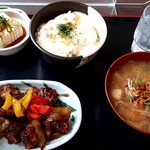 Za Meshiya - 酢豚＆冷奴＆とろろ麦飯＆豚汁