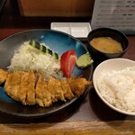 牛かつ おか田 - 牛カツロース定食1400円