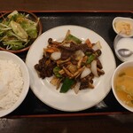 餃子工房 - 牛肉の黒胡椒炒め　\850(21-05)