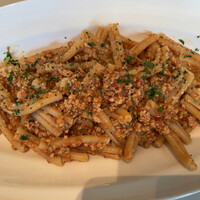 ラ･スコリエーラ - メカジキのラグー・トマトソースのカサレッチェ