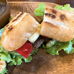 常夏バル EAST BLUE - 常夏！！イーストハンバーグサンド