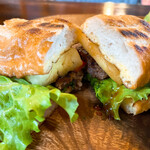 常夏バル EAST BLUE - 常夏！！イーストハンバーグサンド