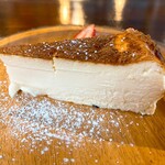 常夏バル EAST BLUE - 特製バスクチーズケーキ
