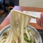 純手打ち讃岐うどん五郎 - うどん麺リフト