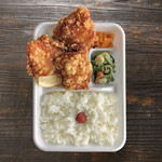 Honke Sanzoku Nabe Yamaguchi Ten Chokuei Karaage Semmonten - 山賊からあげ弁当 伝統の味(醤油)