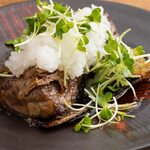 Charcoal-grilled bluefin tuna ribs