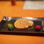 日本料理 たかむら - 平貝を炙って