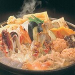 Honke Sanzoku Nabeyamaguchi Ten Chokuei Karaage Semmonten - 季節の食材をたっぷり使って豪快に味わう