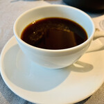 District Brasserie, Bar, Lounge - ☆ブレンドコーヒーをチョイス。
      ◎コーヒーや紅茶やハーブティーは何杯でもお代わり自由。