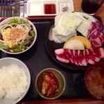 豚牛 - 村上牛カルビランチ 980円　５食限定といってますが・・・？