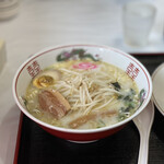 広東料理　徳勝永 - ラーメンセット 780円 (豚骨ラーメン、麻婆飯) 