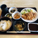 福よし - 料理写真:とんかつ定食　９００円