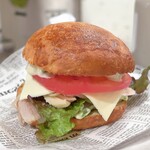 トリワイン ＰＩＫＯＳＨＨＨＵ - ヘルシーサラダバーガー