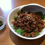 星期菜 - 四川風肉みそ飯