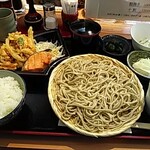 粗挽きそば 手打ち 日本橋福田雅之 - そば定食（十割：冷、シャケ塩焼き）