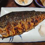 食事と酒処 真 - 鯖の一枚焼定食　900円 （税込）