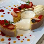 ANNIVERSARY TERRACE K - バームクーヘン　バニラアイスととろける生クリームで