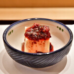 鮨 青海 - 水菓子：豆乳プリンのベリーソースがけ