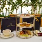 ピーク・ラウンジ - 3段プレートとオリジナルギフト