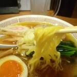 やきとん・浜焼き 徳ちゃん - 細めの麺