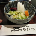 とんかつ やまいち - 特ロースについてるお新香