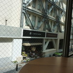 スターバックス・コーヒー - 大きな窓からは松坂屋！