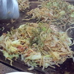 お好み焼き 福竹 - 味はしつこくなく、結構アッサリ。野菜も多いし、バランスも良好だ