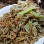 お好み焼き 福竹 - 青海苔の香りが実によく立っており、ソースの香りと一体になってフワリ広がる好感高い焼そば