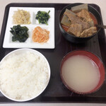 ソウル市場 - 牛すじ煮込定食