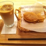タイイチカフェスタイル - カフェオレとたい焼きのセット