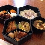 Hamingubado - 割子弁当￥730