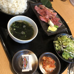 Yakiniku Yamato - 定食が到着