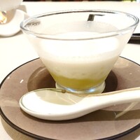 中国飯店 富麗華 - ココナッツミルクとメロンのデザート