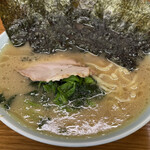 千葉家 - 料理写真:ラーメン並750円