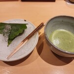 銀座 しのはら - 蓬の葛饅頭