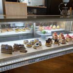 Patisserie cafe VIVANT - 冷蔵ショーケース