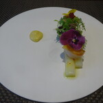 レストラン ラ・フロレゾン・ドゥ・タケウチ - L’ASPERGE BLANCHE