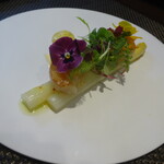 レストラン ラ・フロレゾン・ドゥ・タケウチ - L’ASPERGE BLANCHE