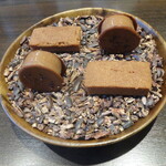 レストラン ラ・フロレゾン・ドゥ・タケウチ - LE CAFÉ ET SES PETIT'S FOURS