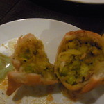 Delhi Heights - サモサの中