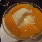 Delhi Heights - マンゴーハチミツアイスクリーム